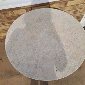 Marble top white cast iron garden table - Image 2