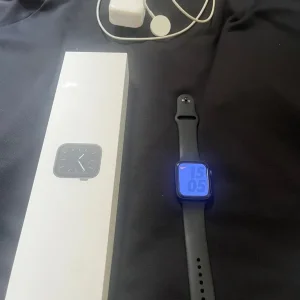 Apple Watch Series 5 44MM - Image 2