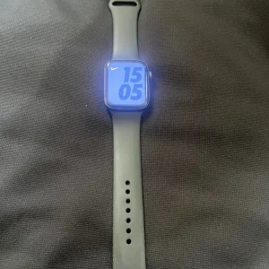 Apple Watch Series 5 44MM - Image 3