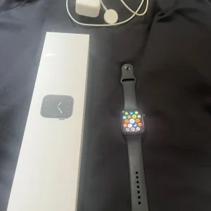 Apple Watch Series 5 44MM