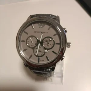 Armani classic men's watch - Image 4