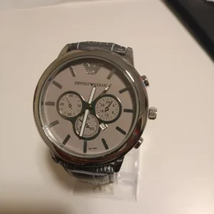 Armani classic men's watch - Image 5