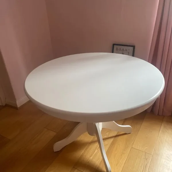 Dining/kitchen table