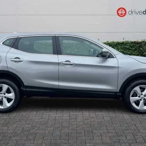 2021 Nissan Qashqai 1.3 DIG-T Acenta Premium Manual SUV - Image 2