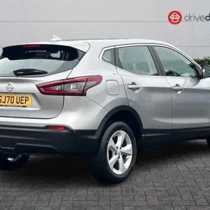 2021 Nissan Qashqai 1.3 DIG-T Acenta Premium Manual SUV - Image 3