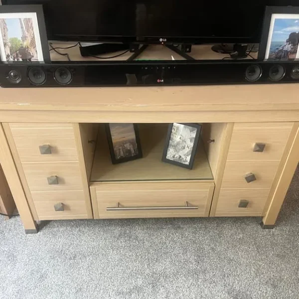 Free Tv unit