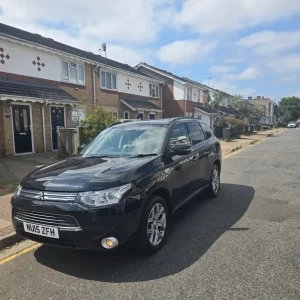 2015 Mitsubishi Outlander Estate - Image 2