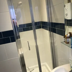 Mira Flight shower tray 730mm x 730mm with bifold glass door - Image 2