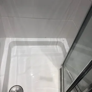 Mira Flight shower tray 730mm x 730mm with bifold glass door - Image 3