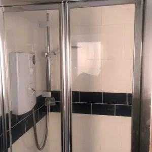 Mira Flight shower tray 730mm x 730mm with bifold glass door - Image 8