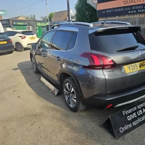 2019 Peugeot 2008 1.2 PureTech Allure Euro 6 5-door hatchback manual - Image 6
