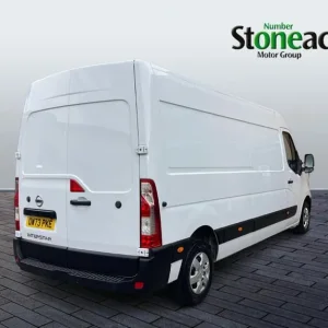 2024 Nissan Interstar 2.3 dCi 35 Tekna Panel Van - Image 8