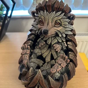 EDGE SCULPTURE HEDGEHOG
