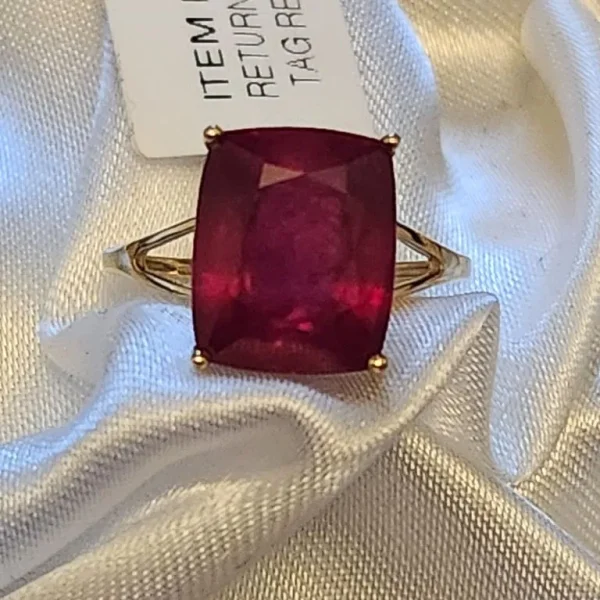 9ct Gold Ring Solitaire Yellow Gold Ruby Size M