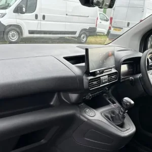 Vauxhall Combo 1.5 Turbo D 2300 Pro Panel Van 5dr Diesel Manual Swb Euro 6 s/s - Image 8