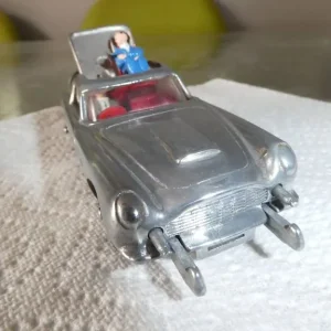 1965 Corgi 007 Aston Martin DB5 with ejector seat and box - Image 2