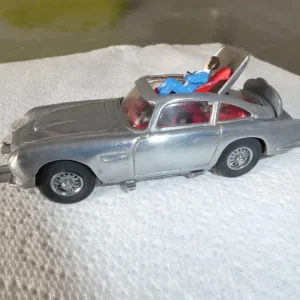 1965 Corgi 007 Aston Martin DB5 with ejector seat and box - Image 5
