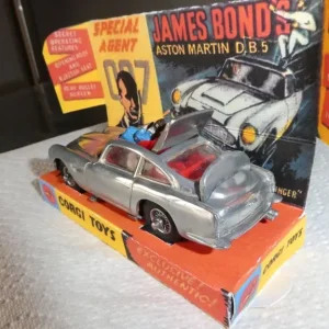 1965 Corgi 007 Aston Martin DB5 with ejector seat and box - Image 8