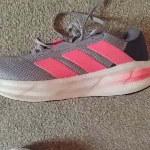 Womens Adidas trainers