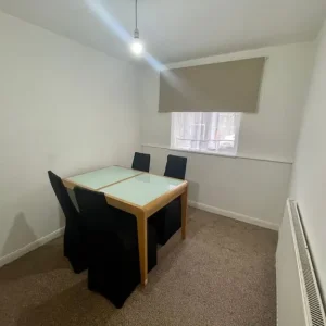 1 Bedroom Flat in Prescot, Huyton - Image 4