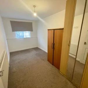 1 Bedroom Flat in Prescot, Huyton - Image 5