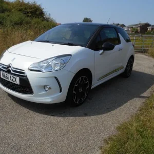 CITROEN DS3 D-STYLE+ 1.6 1.6L MANUAL HATCHBACK BRILLIANT WHITE 2011 - Image 4
