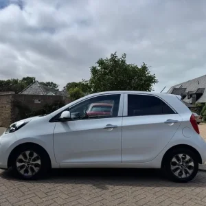 2016 Kia Picanto 1.0 Petrol Manual 5 Door Hatchback - Image 2