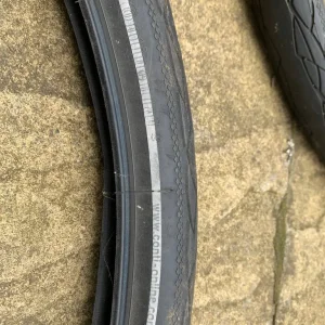 bike tyres (26x2.1) pair - Image 2