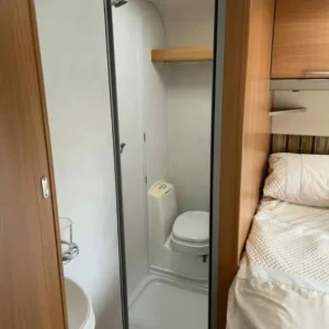4 berth caravan - Image 6
