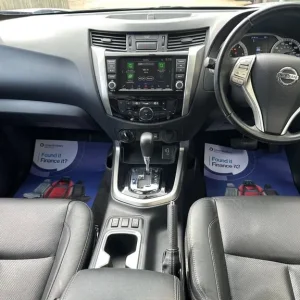 2020 Nissan Navara Double Cab Pick Up Tekna 2.3dCi 190 TT 4WD Auto - Image 3