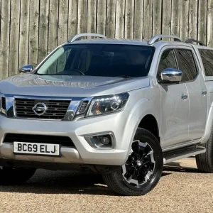 2020 Nissan Navara Double Cab Pick Up Tekna 2.3dCi 190 TT 4WD Auto - Image 5