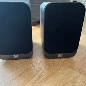 Q ACOUSTICS 3020 SPEAKERS (PAIR)