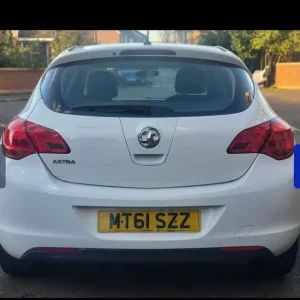 2011 Vauxhall Astra 1.4L Hatchback - Image 4