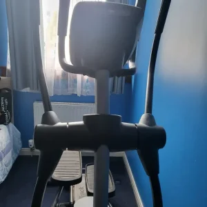 Nordic Track E7.2 Incline Elliptical with Two Polar Heart Monitors - Image 8