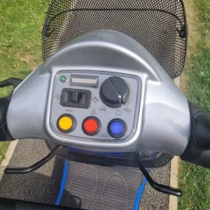 Two mobility scooters – Kymco XL and Quingo Plus - Image 7