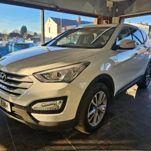 2013 Hyundai Santa Fe 2.2 CRDi Style 2WD Estate - Image 3