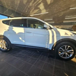 2013 Hyundai Santa Fe 2.2 CRDi Style 2WD Estate - Image 5