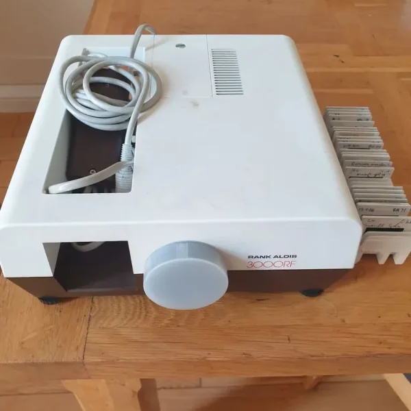 Rank Aldis 3000RF Slide Projector