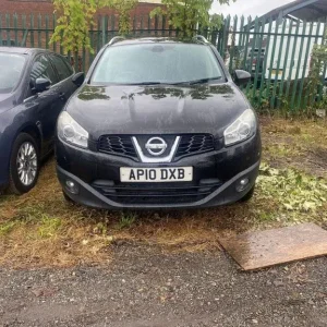 2010 Nissan Qashqai+2 1.5 dCi Acenta 2WD Euro 4 5-door hatchback diesel manual - Image 2
