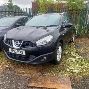 2010 Nissan Qashqai+2 1.5 dCi Acenta 2WD Euro 4 5-door hatchback diesel manual