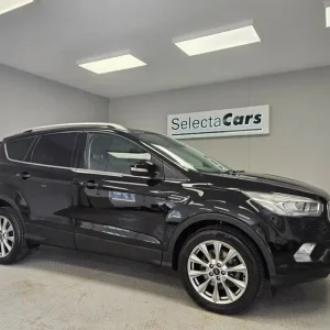 2019 Ford Kuga 2.0 TDCi EcoBlue Titanium SUV - Image 4