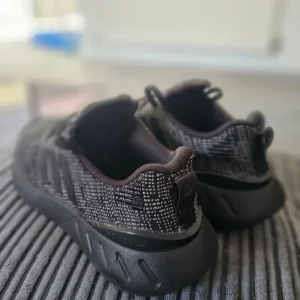 Adidas Swift Run 22 Trainer - Image 5