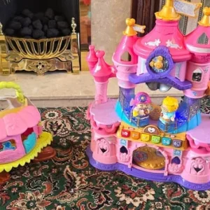 VTech Toot Toot Princess Enchanted Palace Playset - Image 2