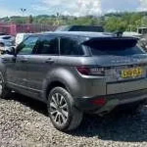 2016 Land Rover Range Rover Evoque 2.0 diesel estate manual - Image 5