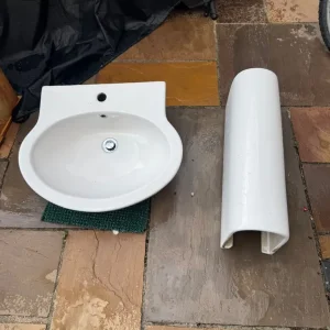 Bathroom sink