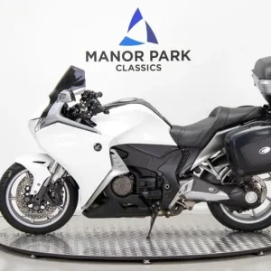 2010 Honda VFR1200FD - Image 2