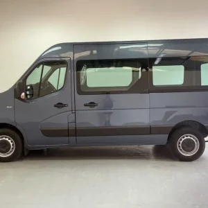 2025 Renault Master 2.3 dCi ENERGY 35 Start Quickshift FWD MWB Medium Roof Euro 6 (s/s) 4dr PANEL - Image 4
