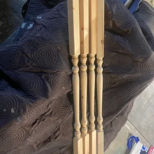 4x 900mm stair spindles - Image 2