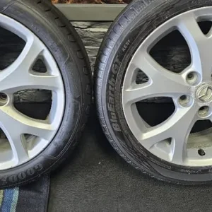 Mazda Genuine 17-inch alloy wheels with 5 tyres - Image 2