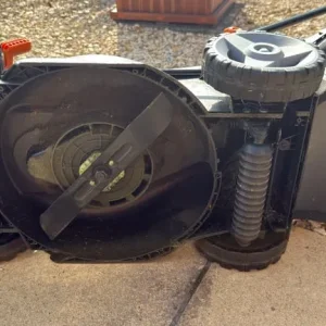 WORX Cordless 34cm Lawn Mower - Image 3